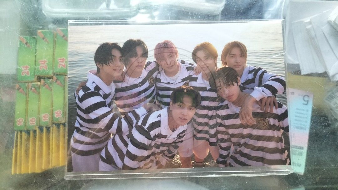 ENHYPEN PHOTOCARDS & POB POSTCARD OFFICIAL (Category: K-Wave Merchandise) located in Cebu City. Submitted by nihaobei8 (Listing ID 1465917232, Image 2). Description: WTS/LFB ENHYPEN PHOTOCARDS & POB POSTCARD OFFICIAL PRICE RANGE: 50 - 100.