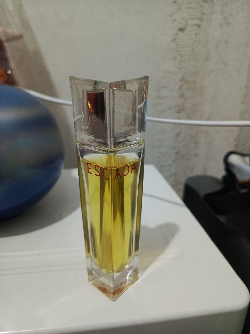 Escada Sentiment EDT 30ml for Women - Authentic 90% Full -. (Category: Fragrance & Deodorants) located in Manila. Submitted by nelskiecms (Listing ID 1465936721, Image 3). Description: For Sale: Escada Sentiment Eau de Toilette 30ml ✅ 100% Authentic - Escada Beaute Paris ✅ Batch Code: LM009 (kita sa ilalim) ✅ 90% Full - no box ✅ Heart cap with magnet - working ✅ Amoy: Floral fruity vanilla - matamis at mabango pang daily RFS: Hindi na nagagamit L