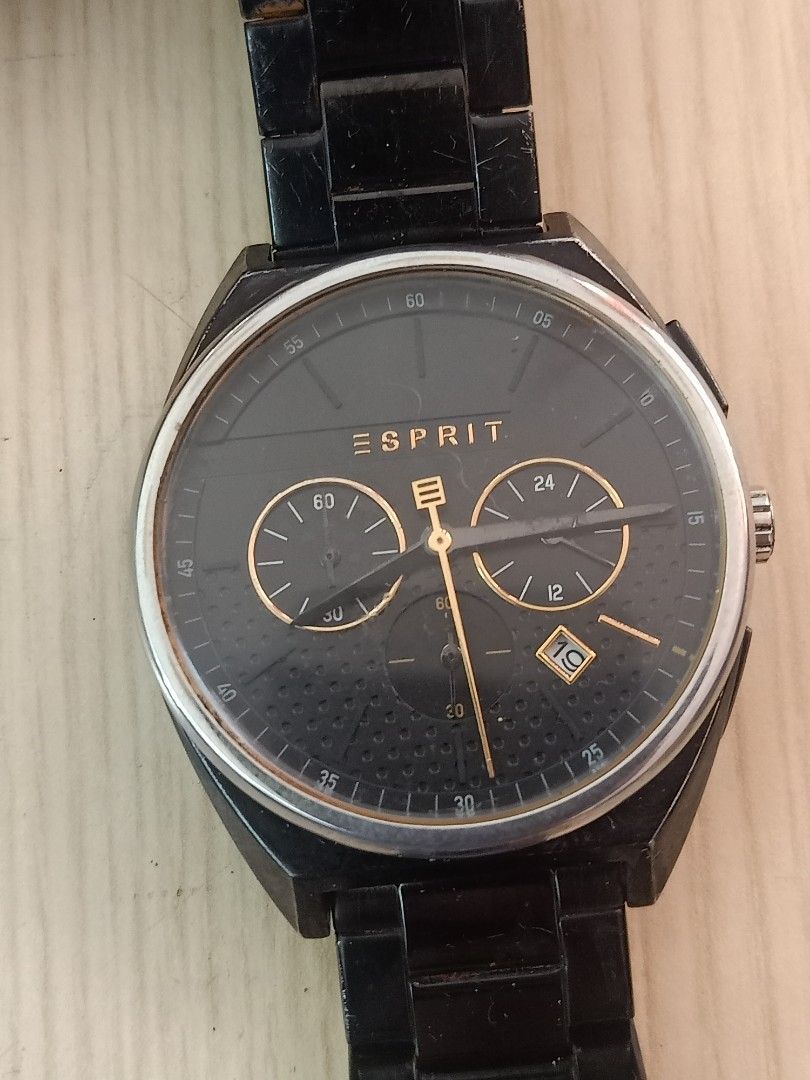 Esprit chronograph (Category: Men's Watches) located in Las Pinas. Submitted by the_recycle_shop (Listing ID 1465926312, Image 1). Description: Original good working condition Quartz chronograph with battery 40mm wrist size 7 inches.