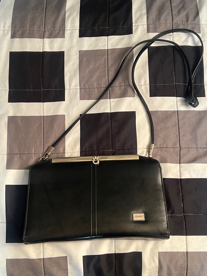 Esprit Vintage Bag (Category: Purses & Pouches) located in Manila. Submitted by justine.closet (Listing ID 1465916050, Image 1). Description: .