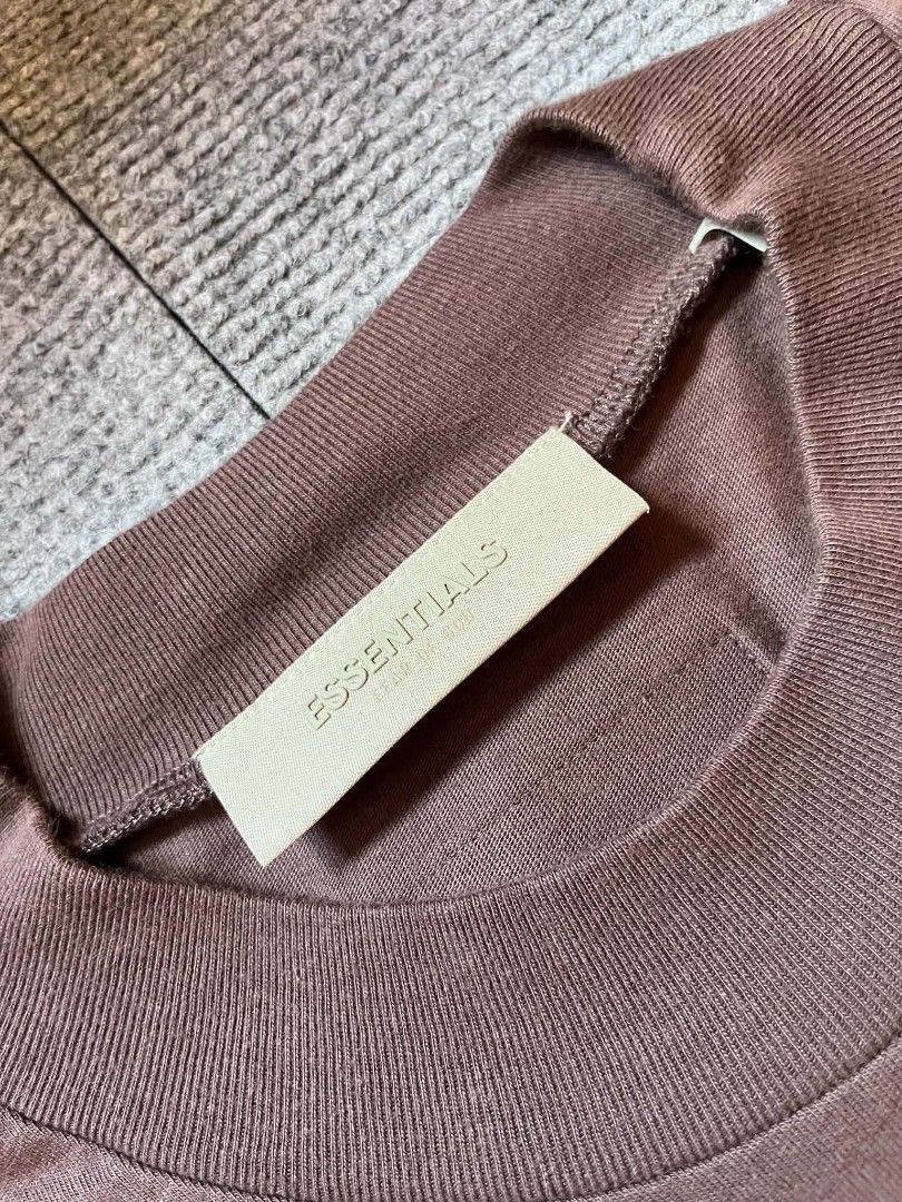 ESSENTIALS (Category: Formal Shirts) located in Tacloban City. Submitted by lcortuna0908183 (Listing ID 1465799871, Image 3). Description: ESSENTIALS T- SHIRT EXCELLENT CONDITION NO ISSUE COLOR MAY DUE TO LIGHT SIZE: SMALL DIMES: W 22 L 29.5.