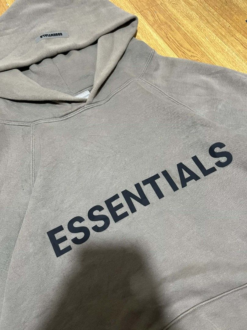 Essentials Brown Hoodie (Category: Coats, Jackets and Outerwear) located in Manila. Submitted by kelly_thrifts (Listing ID 1465943662, Image 3). Description: Essentials FOG Hoodie Color Rate - 8.5/10 Width - 24 Length - 26.
