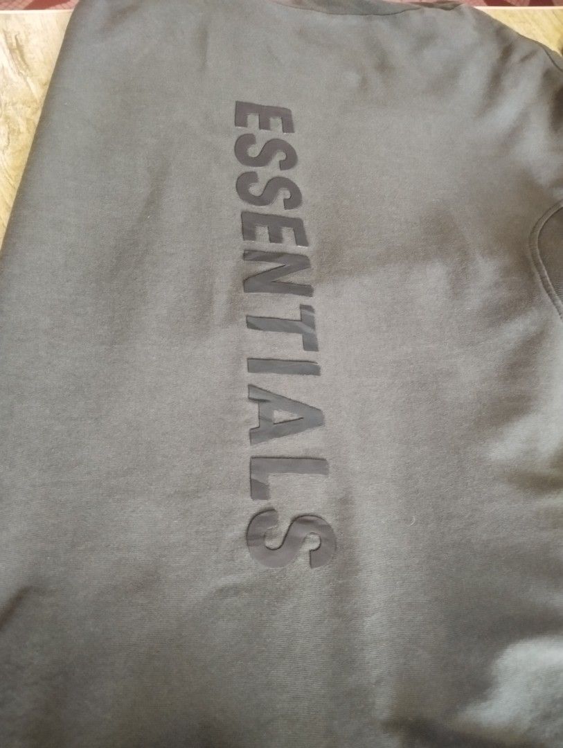 Essentials Crewneck (Category: Activewear) located in Bayombong. Submitted by hc_apparel0124 (Listing ID 1465909149, Image 2). Description: XL ON TAG DIMES : 25 BY 31 PARANG DARK OLIVE GREEN COLOR WAY NETO.
