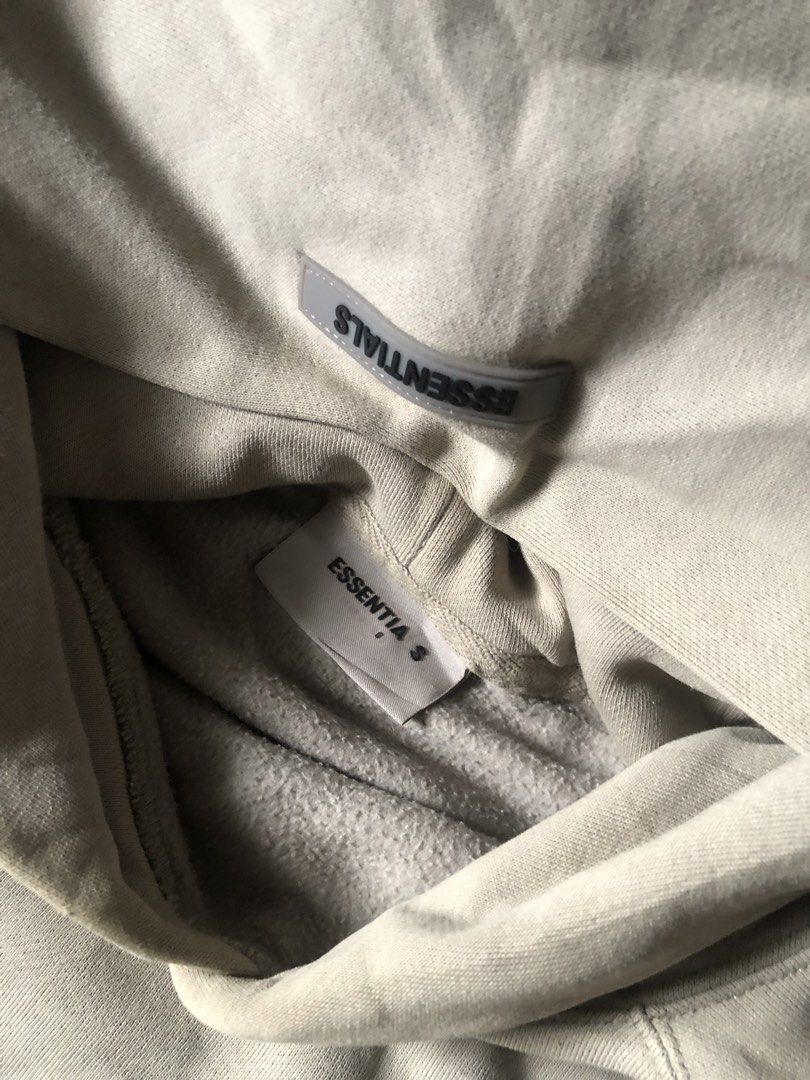 ESSENTIALS HOODIE (Category: Hoodies) located in Manila. Submitted by bbcvenido022004 (Listing ID 1465849410, Image 3). Description: ESSENTIALS HOODIE. SIZE:MEDIUM. DIMES:24x27. .