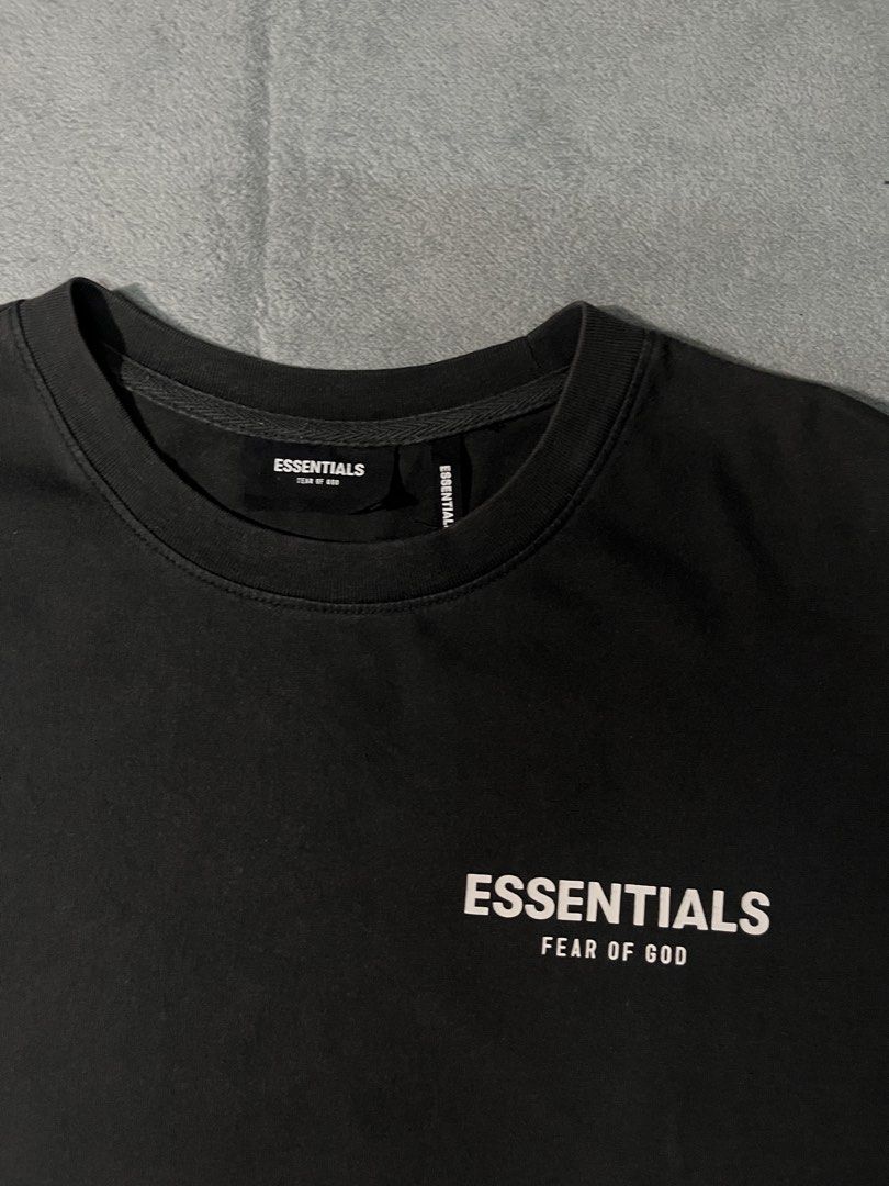 Essentials Shirt (Category: Luxury Apparel) located in Marilao. Submitted by thriftyy_69 (Listing ID 1465759643, Image 2). Description: Essentials •dimes: 23 x 29 •size: XL •condition: Good •flaw/s: None .