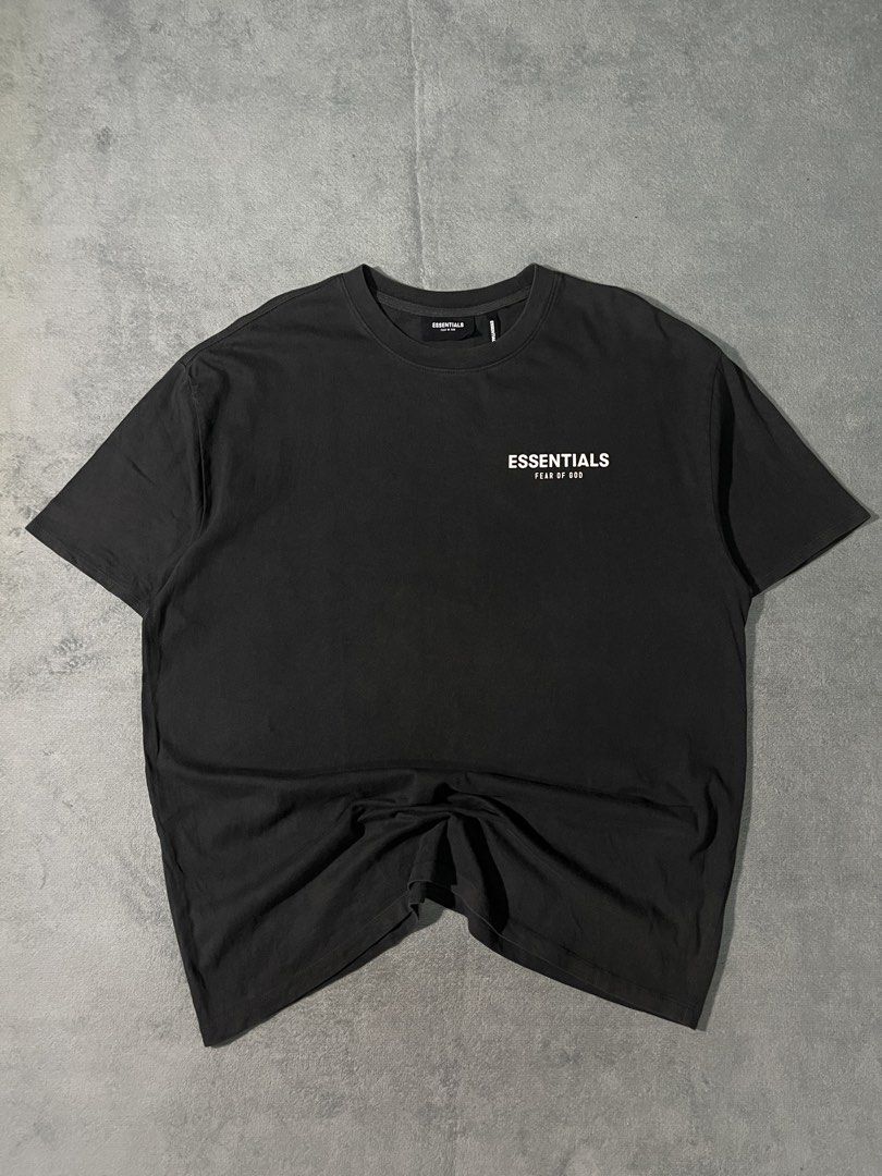 Essentials Shirt (Category: Luxury Apparel) located in Marilao. Submitted by thriftyy_69 (Listing ID 1465759643, Image 1). Description: Essentials •dimes: 23 x 29 •size: XL •condition: Good •flaw/s: None .