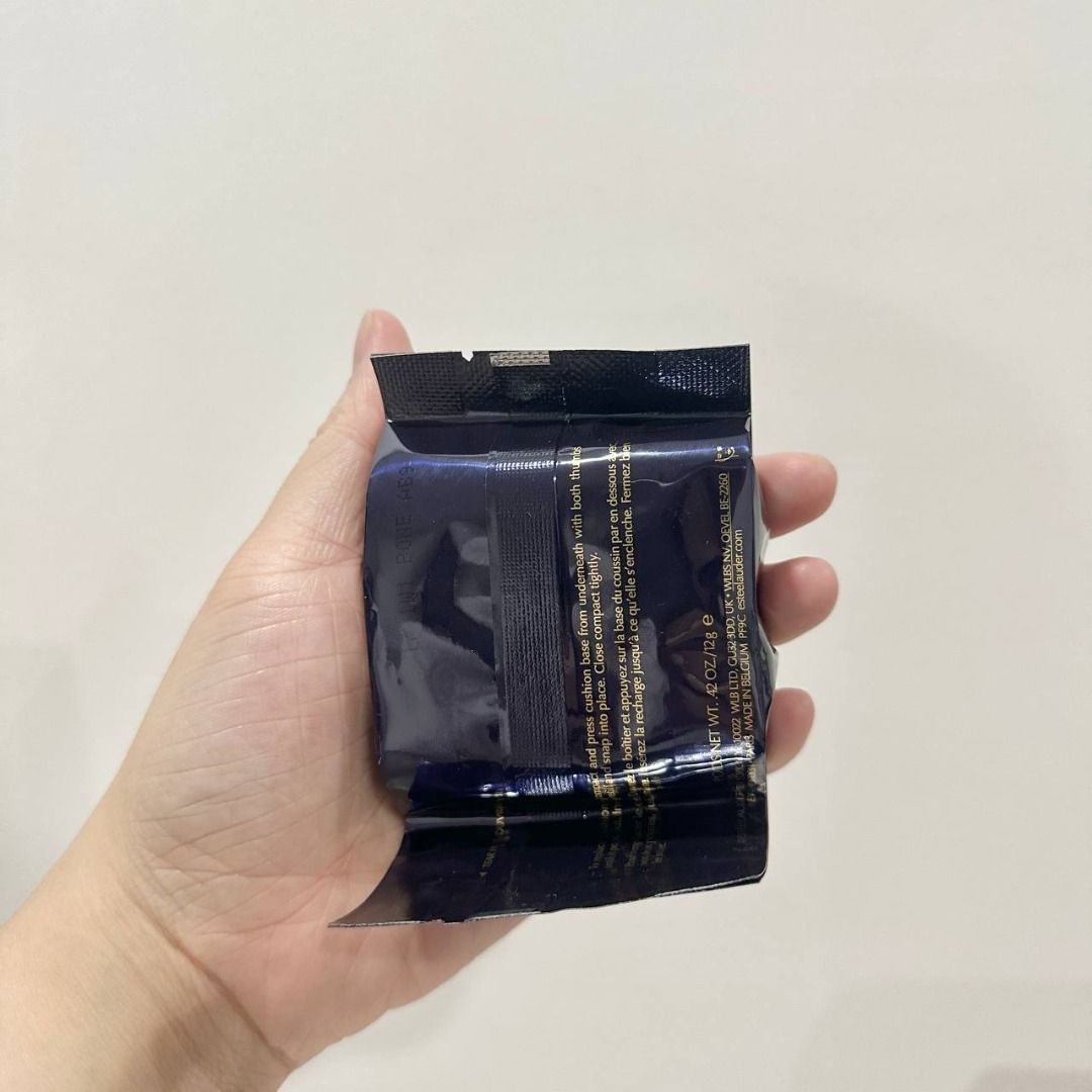 Estée Lauder Double Wear Soft Glow Matte Cushion Refill [1W1 Bone] [Authentic] (Category: Makeup) located in Quezon City. Submitted by autumnhaulz (Listing ID 1465923402, Image 3). Description: - Brand: Estée Lauder - Item: Double Wear Soft Glow Matte Cushion (Refill Pack) - Shade: 1W1 Bone (Best for light skin with warm undertones) - Sun Protection: SPF 45 PA+++ - Condition: Brand new, unopened, and sealed packaging - 100% Authentic.