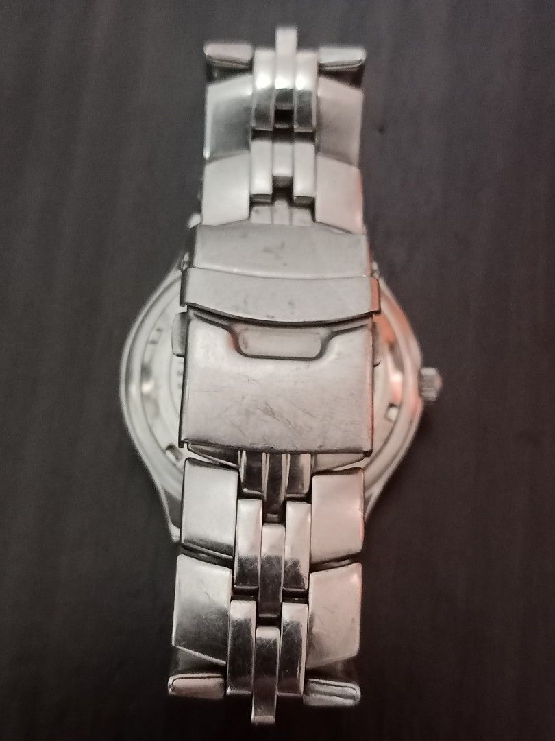 Everlast chronograph (Category: Men's Watches) located in Las Pinas. Submitted by the_recycle_shop (Listing ID 1465925460, Image 2). Description: Original good working condition Quartz chronograph with battery Fits wrist 7 inches.