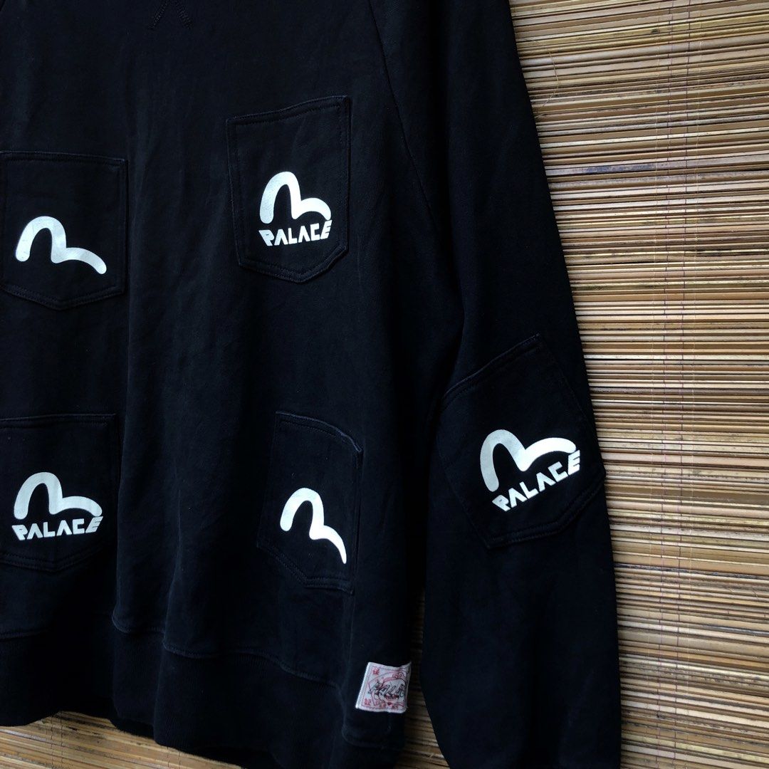 Evisu x palace Multi Pocket Sweater (Category: Coats, Jackets and Outerwear) located in Sipalay. Submitted by johnlevifl12973 (Listing ID 1465844918, Image 2). Description: Evisu x palace multi pocket sweater Authentic/Legit Best Fit large - XL men’s W - 23 L - 28 Like new condition No flaws 10/10 color rate Already washed and ready to use .