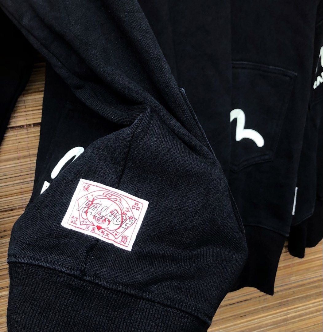 Evisu x palace Multi Pocket Sweater (Category: Coats, Jackets and Outerwear) located in Sipalay. Submitted by johnlevifl12973 (Listing ID 1465844918, Image 3). Description: Evisu x palace multi pocket sweater Authentic/Legit Best Fit large - XL men’s W - 23 L - 28 Like new condition No flaws 10/10 color rate Already washed and ready to use .