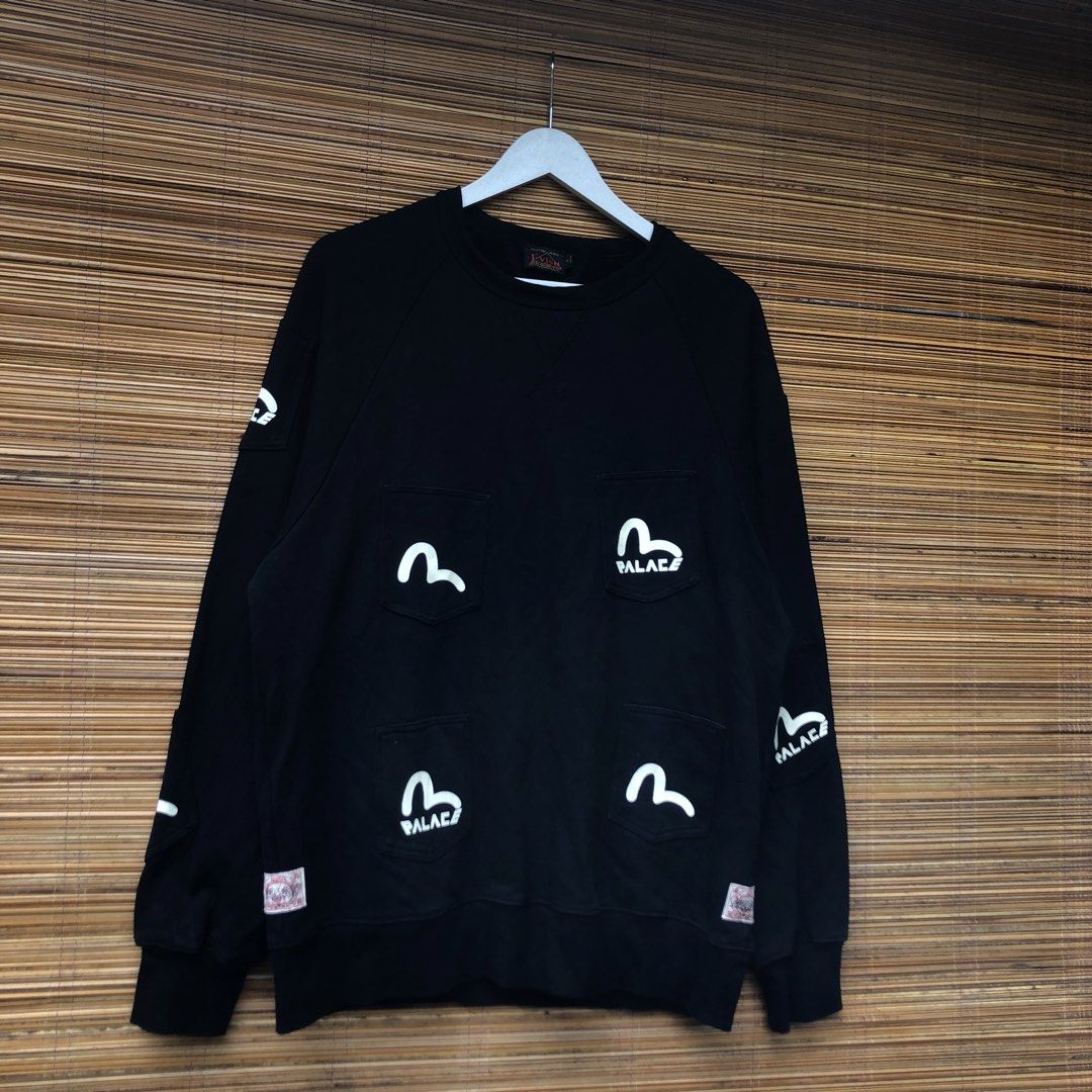 Evisu x palace Multi Pocket Sweater (Category: Coats, Jackets and Outerwear) located in Sipalay. Submitted by johnlevifl12973 (Listing ID 1465844918, Image 1). Description: Evisu x palace multi pocket sweater Authentic/Legit Best Fit large - XL men’s W - 23 L - 28 Like new condition No flaws 10/10 color rate Already washed and ready to use .