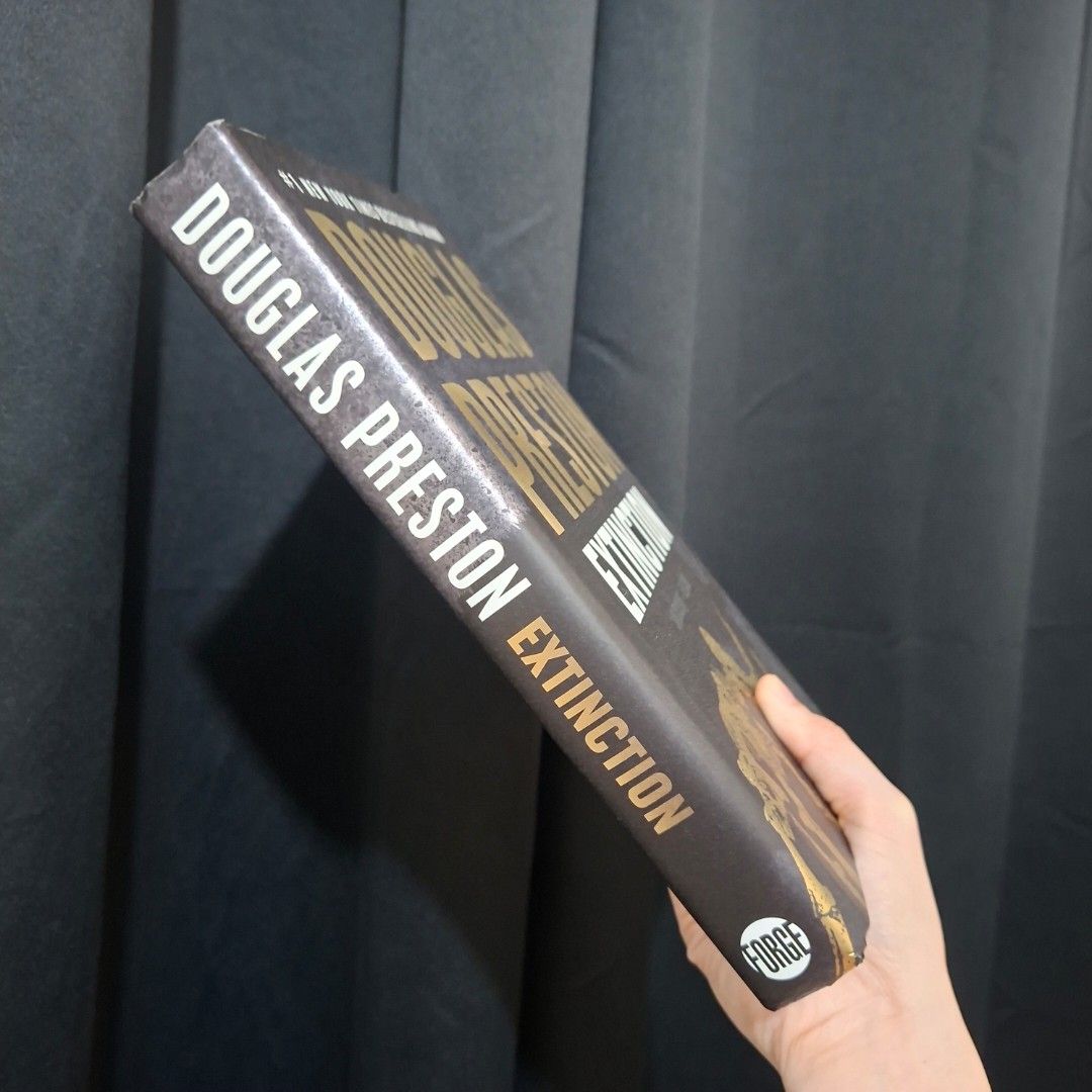 Extinction by Douglas Preston (Category: Storybooks) located in Marikina City. Submitted by hellobookish.ph (Listing ID 1465797828, Image 2). Description: GR⭐️ 4.06 (27.5k ratings) Cash & Colcord #1 Science Fiction, Thriller, Mystery, Horror Hardcover.
