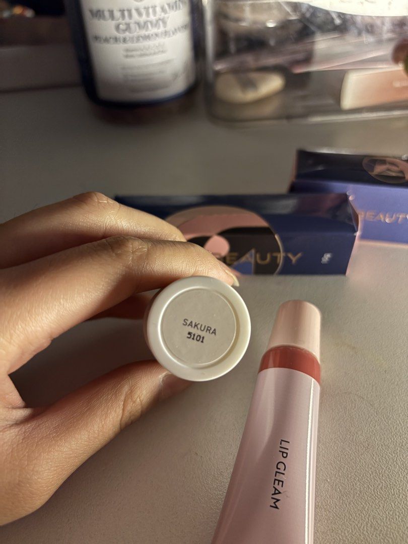 Ferca Beauty Bundle (Category: Makeup) located in Manila. Submitted by thriftthirstyyy (Listing ID 1465933285, Image 2). Description: Swatched only Blush and Lip Gleam.