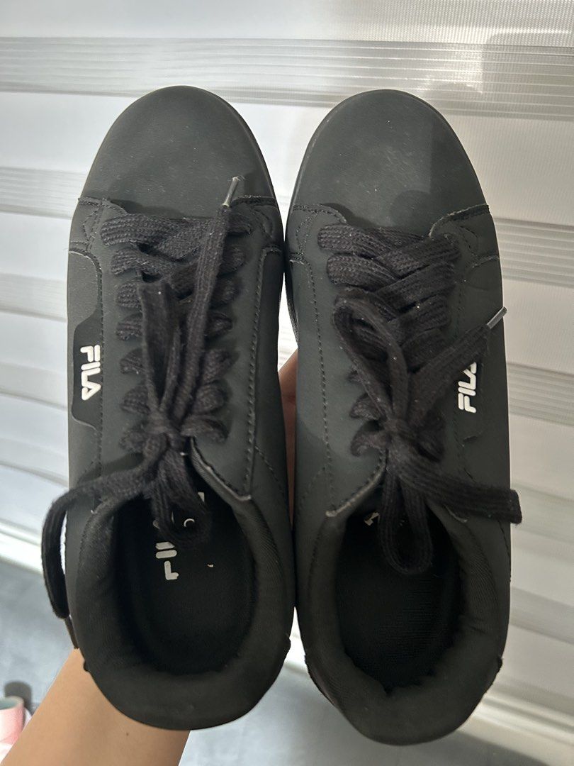 Fila Black Shoes (Category: Sneakers) located in Quezon City. Submitted by lhemdawn07 (Listing ID 1465906744, Image 2). Description: Condition: Pre-loved / Good condition Size: 39 Color: Black Brand: FILA ✨ Classic all-black design ✨ Easy to pair with any outfit ✨ Perfect for everyday wear, school, work, or casual OOTD ✨ Clean and well-maintained 📍 Meet-up: QC / nearby areas 🚚 Shipping: Available via buyer’s preferred courier 💬 PM me if intere