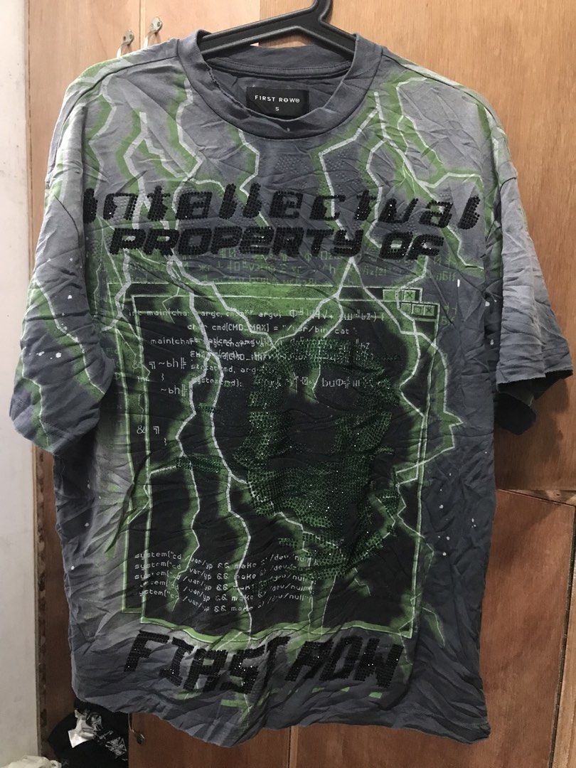 First Row graphic tshirt (Category: Tshirts & Polo Shirts ) located in Libona. Submitted by ooaakklleeyy (Listing ID 1465799045, Image 1). Description: -First Row acid-washed rhinestone lightning t-shirt -22.5” width x 25.5” length -See pic for issue .