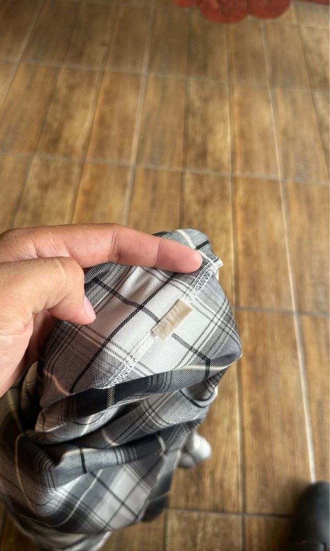 FLANNEL POLO (Category: Tshirts & Polo Shirts ) located in Manila. Submitted by urban-vintage_2 (Listing ID 1465778886, Image 2). Description: ISSUE: NONE (NEED WASH) MOP :GCASH (NO COD) SHIP VIA: LALAMOVE & J&T LOCATION: PASIG CITY LENGTH: 29 WIDTH :22.
