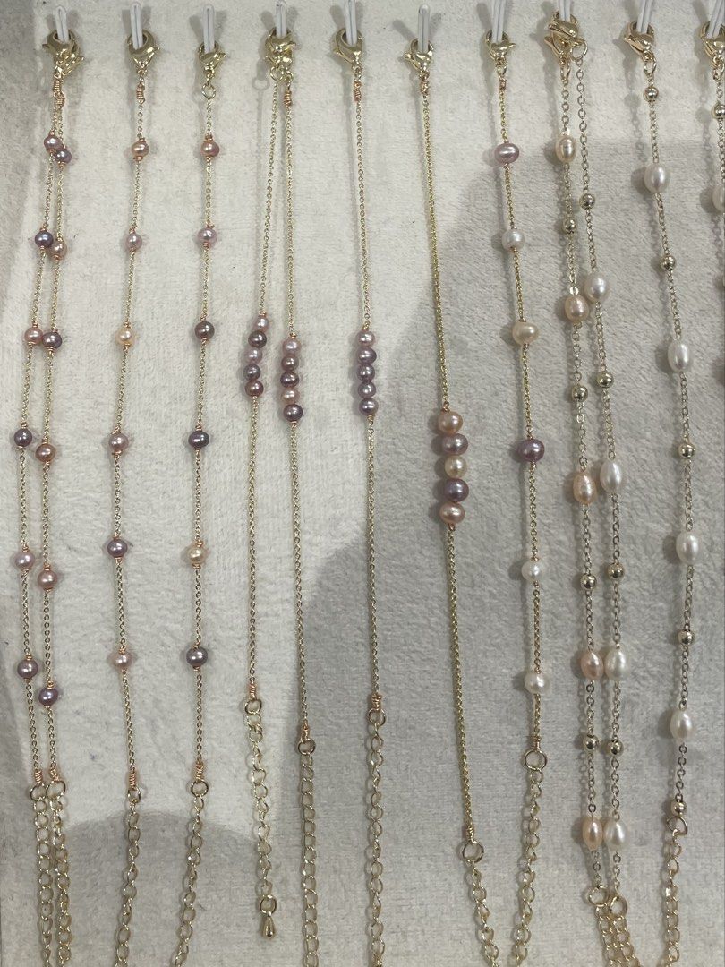 Floating Freshwater Pearl Bracelets (Category: Bracelets) located in Pasig City. Submitted by racmantomara31 (Listing ID 1465759859, Image 1). Description: .