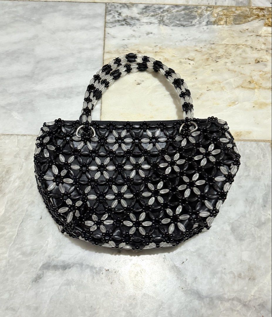 Floral Beaded Handbag (Category: Shoulder Bags) located in Calamba. Submitted by snopiko (Listing ID 1465835488, Image 1). Description: Mode of Payment: Gcash | Maribank | Maya Mode of Delivery: Lalamove | J&T 📍 Laguna pm for more details 🎀.