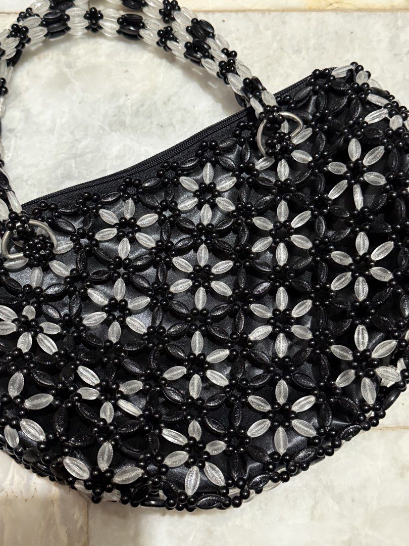 Floral Beaded Handbag (Category: Shoulder Bags) located in Calamba. Submitted by snopiko (Listing ID 1465835488, Image 2). Description: Mode of Payment: Gcash | Maribank | Maya Mode of Delivery: Lalamove | J&T 📍 Laguna pm for more details 🎀.