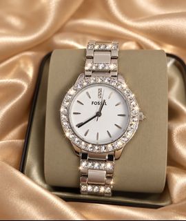 (Category: ) located in . Submitted by misshunnysimplycloset (Listing ID 1465793045, Image 1). Description: .