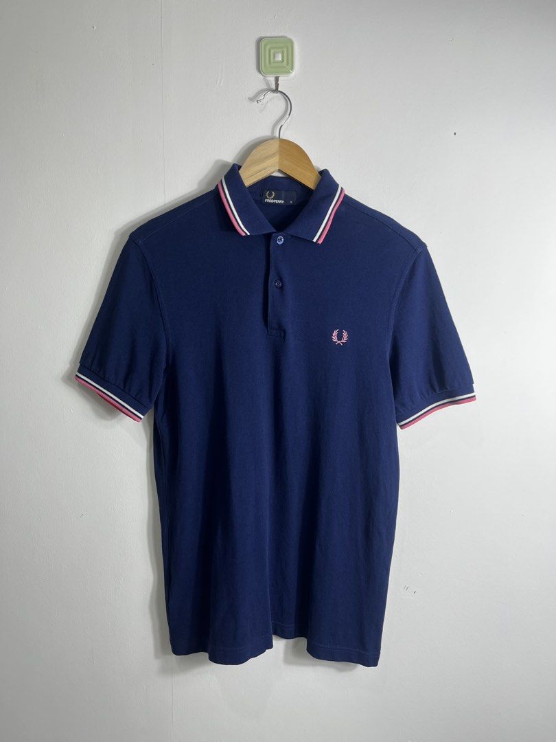 Fred Perry Twintipped Poloshirt Small (Category: Tshirts & Polo Shirts ) located in Nasugbu. Submitted by janstuffs.ph (Listing ID 1465821331, Image 1). Description: Fred Perry Navy Twintipped Poloshirt Authentic💯 Size on tag: SMALL Dimension: 18"W x 27"L Best fit: SMALL Condition: 10/10 Like New Flaw: None Mine: 1480 Thankyou po 🫶💕.