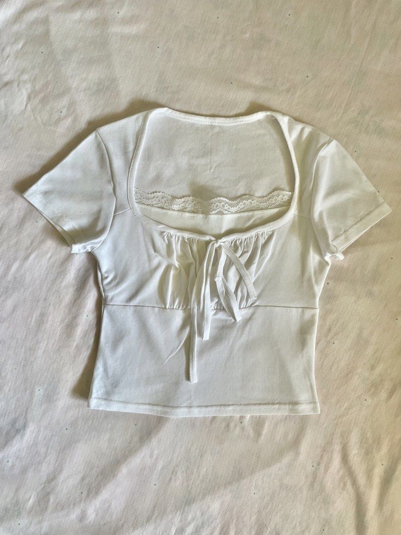 FREE SF/ White Square Neck Milkmaid Top (Category: Sleeveless) located in Vigan. Submitted by shopmytakencareclothes (Listing ID 1465842823, Image 1). Description: Square neckline, layered lace panel, ribbed insert, and centered ruching with tie strings — Size: Small to Medium — FREE SHIPPING.