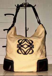 (Category: ) located in . Submitted by lilowearph (Listing ID 1465830129, Image 1). Description: .