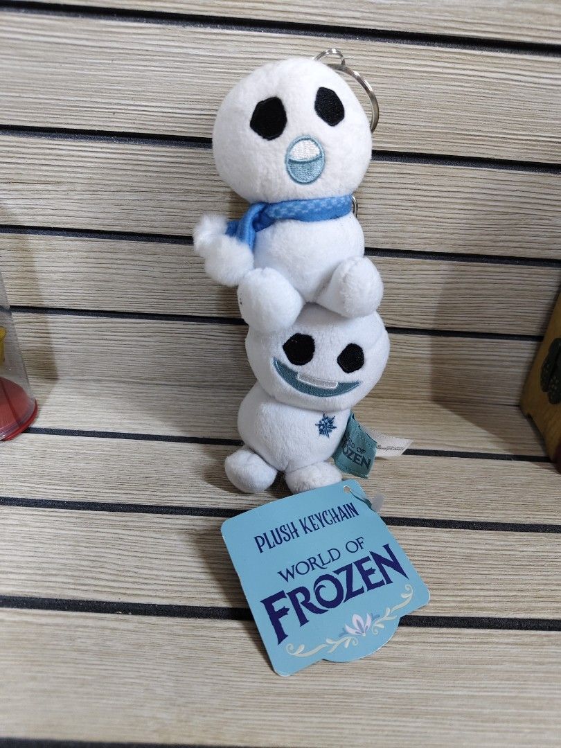Frozen OLAF (Category: Plushies & Soft Toys) located in Baguio. Submitted by syakniseph1105 (Listing ID 1465783535, Image 1). Description: Disney OLAF new with tag.