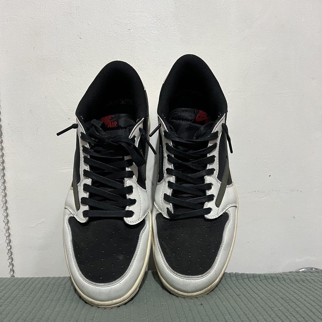 FS air jordan 1 low “travis scott - olive” (Category: Sneakers) located in Manila. Submitted by wildlion_7b5b8c (Listing ID 1465760336, Image 1). Description: slightly used and need wash pm if interested .