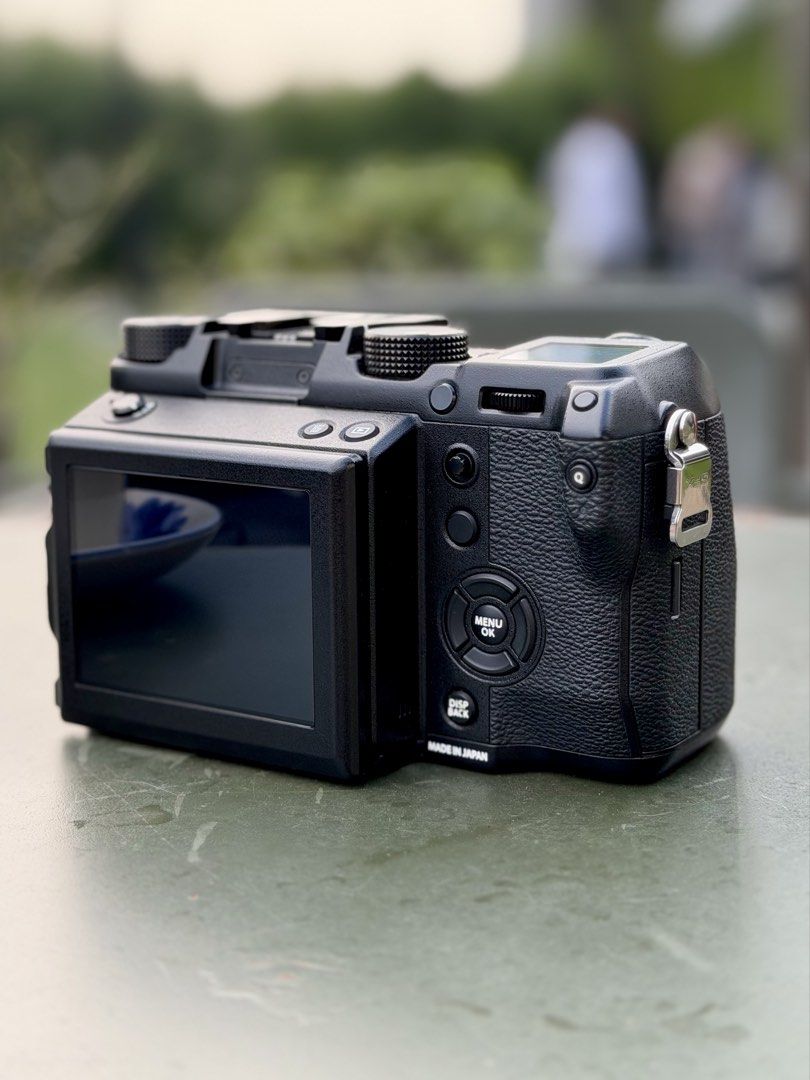 Fuji GFX body (Category: Cameras) located in Manila. Submitted by potpot_guevarra (Listing ID 1465916127, Image 2). Description: I’m Selling Fujifilm GFX 50s medium format 51. megapixel camera body. Mint condition 97%new 💯 working performance no issue fully tested with a low shutter count 9k only. Complete with original box manual. Also comes with techart ef to gfx adapter and canon 40mm 2.8 pancake lens. Php 127,800 Open for swap/trade: Only mi