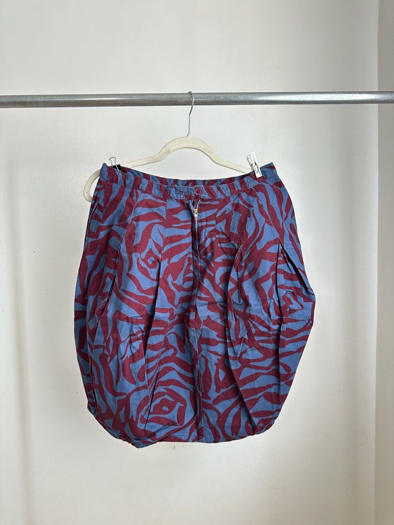 Funky Skirt (Category: Skirts) located in Cebu City. Submitted by diabriciaa (Listing ID 1465785943, Image 1). Description: ✿ READ BIO FIRST ✿ FIRST TO PAY GETS THE ITEM ⭑.ᐟ NO COD, PAYMENT FIRST BASIS ⭑.ᐟ about the item ╰┈➤ Used Once, No flaws dimensions 𖦹 Waist: 30" 𖦹 Hips: 46" 𖦹 Length: 46" RFS: dECLUTTERING.