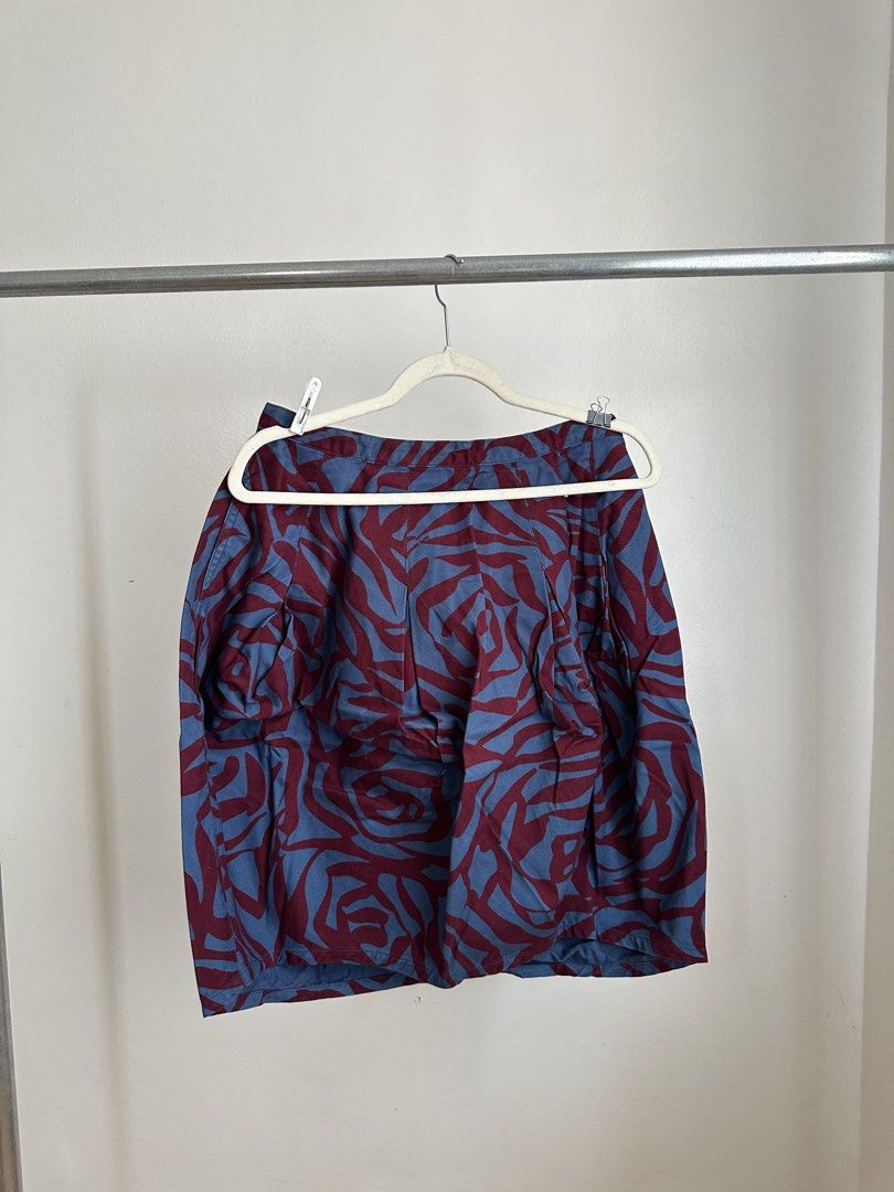 Funky Skirt (Category: Skirts) located in Cebu City. Submitted by diabriciaa (Listing ID 1465785943, Image 3). Description: ✿ READ BIO FIRST ✿ FIRST TO PAY GETS THE ITEM ⭑.ᐟ NO COD, PAYMENT FIRST BASIS ⭑.ᐟ about the item ╰┈➤ Used Once, No flaws dimensions 𖦹 Waist: 30" 𖦹 Hips: 46" 𖦹 Length: 46" RFS: dECLUTTERING.