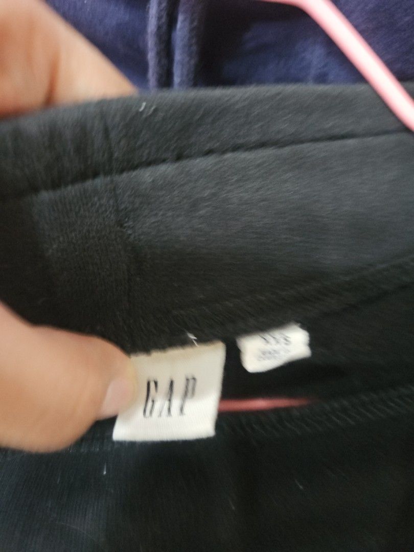 GAP Black and Blue Shorts Bundle Size XXS (Category: Shorts) located in Calamba. Submitted by handpickedbynetty (Listing ID 1465822332, Image 2). Description: - Brand: Gap - Item: Standard pullover hoodie - Color: Solid black - Size: XXS - Condition: Soft texture, perfect everyday basic - Easy to style and match with any outfit.