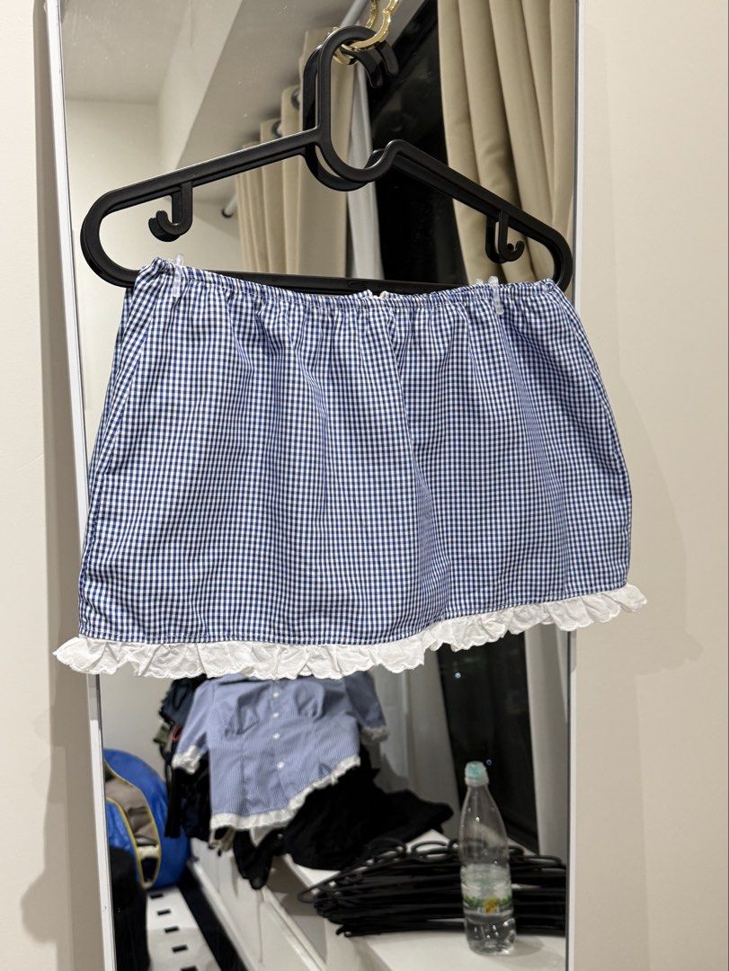 gingham set (Category: Tops) located in Cheras. Submitted by isbl88 (Listing ID 1451802027, Image 2). Description: gingham blue set worn once only, great condition .