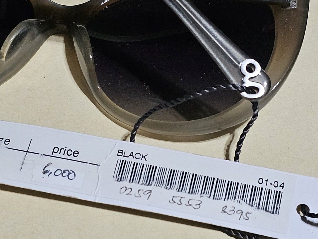 Giordano Eyeglass Sunglasses Eyewear (Category: Sunglasses & Eyewear) located in Manila. Submitted by onlinesmartshopping12 (Listing ID 1465893661, Image 3). Description: no issue still with tag case - peeled.