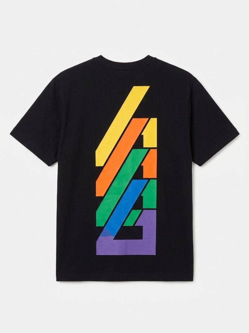 Givenchy Rare Print Tee (Category: Tshirts & Polo Shirts ) located in Las Pinas. Submitted by rafabenito (Listing ID 1465804312, Image 2). Description: RARE print and graphic 4G logo at the back Unisex Good as new Color 10/10 Fits to Medium and Large .