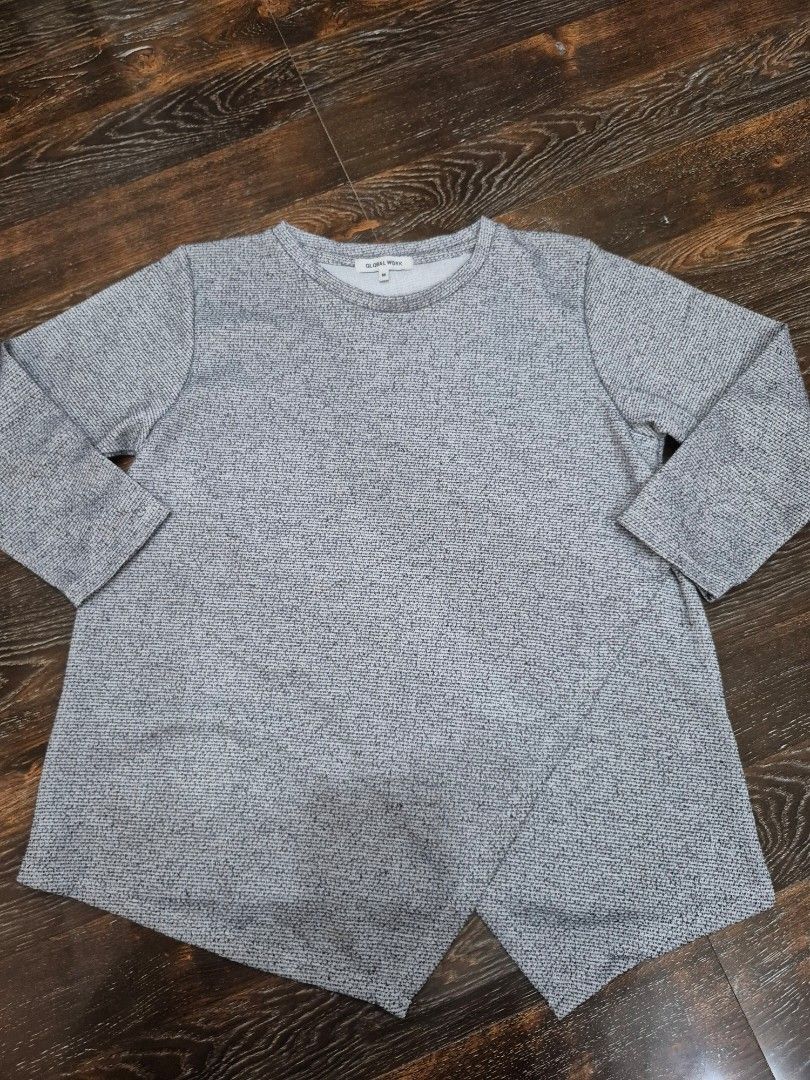 Global Work Gray Top (Category: Blouses) located in Santa Cruz. Submitted by deenem (Listing ID 1465812932, Image 2). Description: Medium on Tag Bust:18(36) inch Lenght:23 inch.