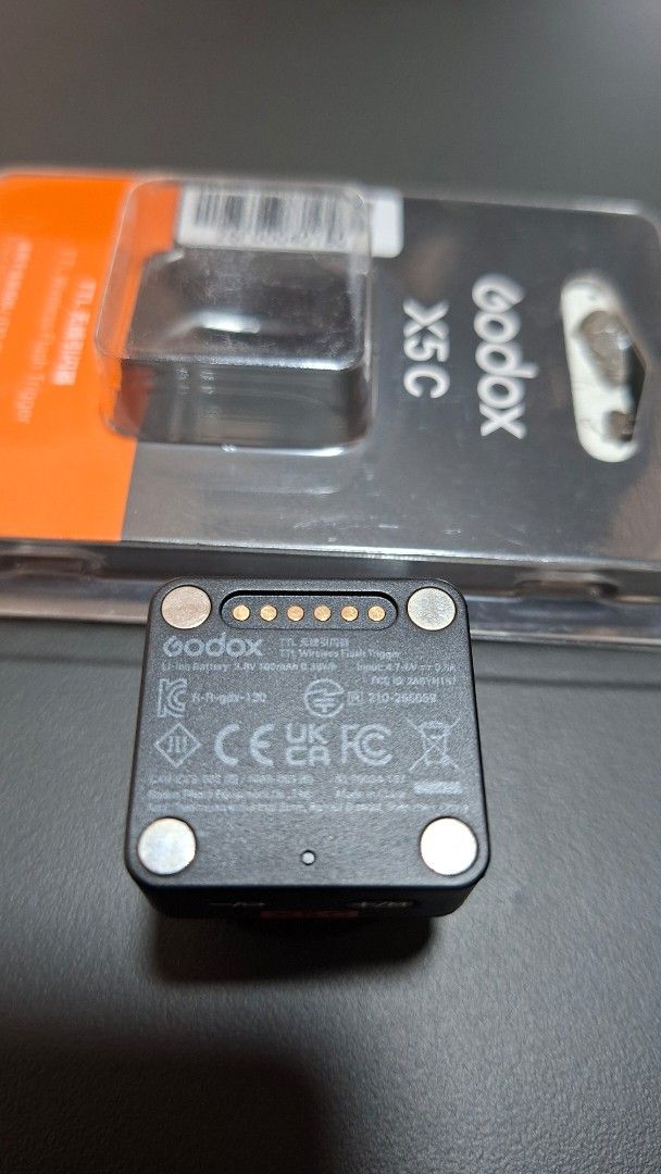 Godox X5C TTL Wireless Flash Trigger (Category: Flashes) located in Binangonan. Submitted by itomi (Listing ID 1465795269, Image 3). Description: - Brand: Godox - Model: X5C Wireless Flash Trigger - Compatibility: Canon cameras - Design: Compact with easy-to-use side control buttons and hot shoe mount - Condition: Brand new,and unused naman since i just tried and mali pala ako ng nabili. .