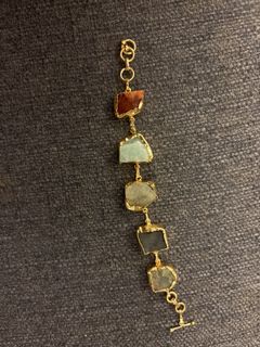 (Category: ) located in . Submitted by preloved_02 (Listing ID 1465416536, Image 1). Description: .
