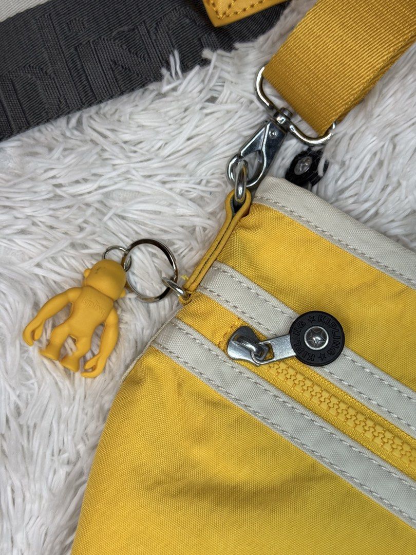 Good as new KIPLING CROSS BODY/HAND BAG (Category: Cross-body Bags) located in Imus. Submitted by kcnvy.co (Listing ID 1465829901, Image 3). Description: Please make an offer..