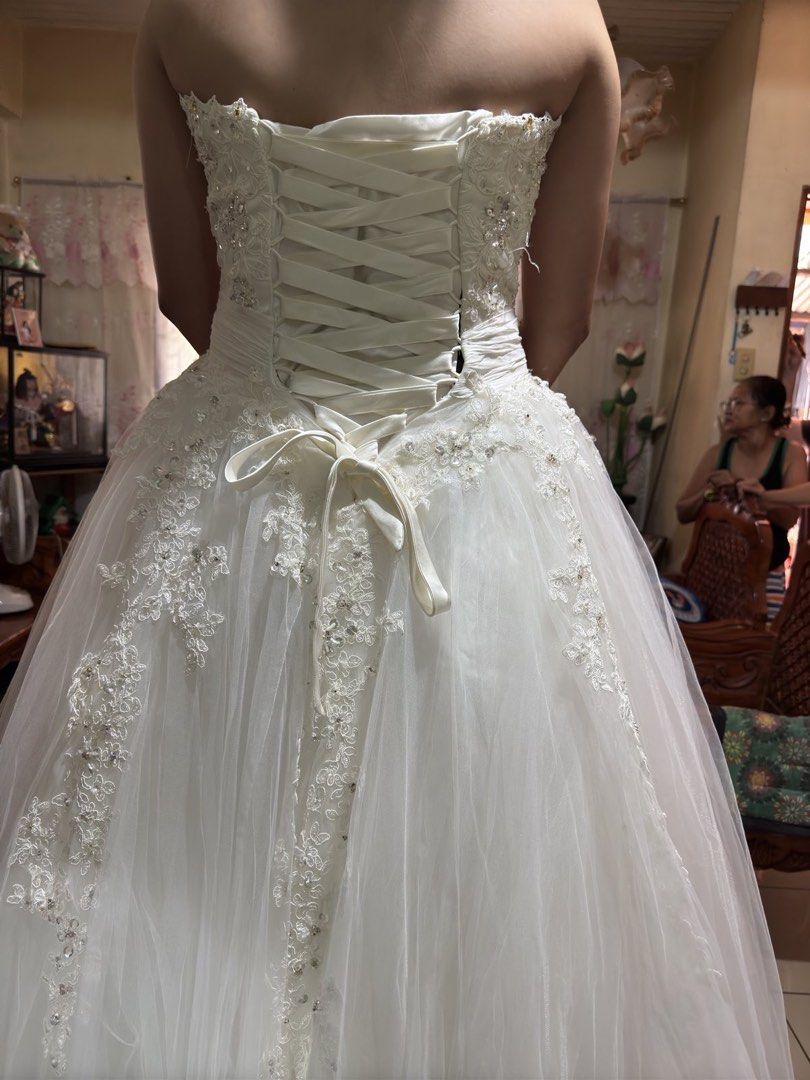 Gown for sale! (Category: Evening dresses & gowns) located in Manila. Submitted by agmortales (Listing ID 1465803962, Image 3). Description: .