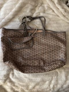 (Category: ) located in . Submitted by hadescloset (Listing ID 1465763108, Image 1). Description: .