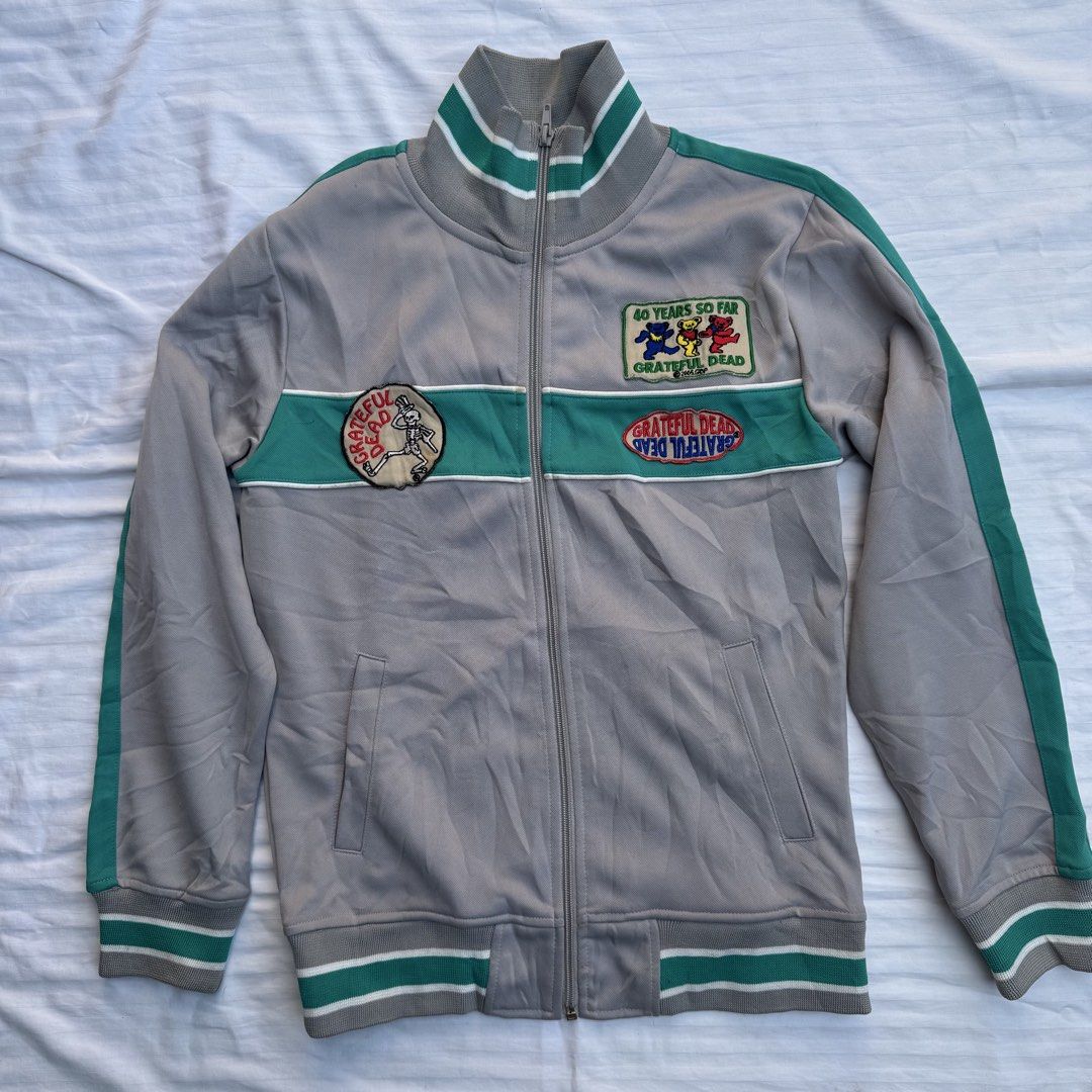 GRATEFUL DEAD (Category: Coats, Jackets and Outerwear) located in Pasig City. Submitted by jaaard (Listing ID 1465878013, Image 1). Description: Need wash Size S 17.5x25 Dated 2005 Pm me.
