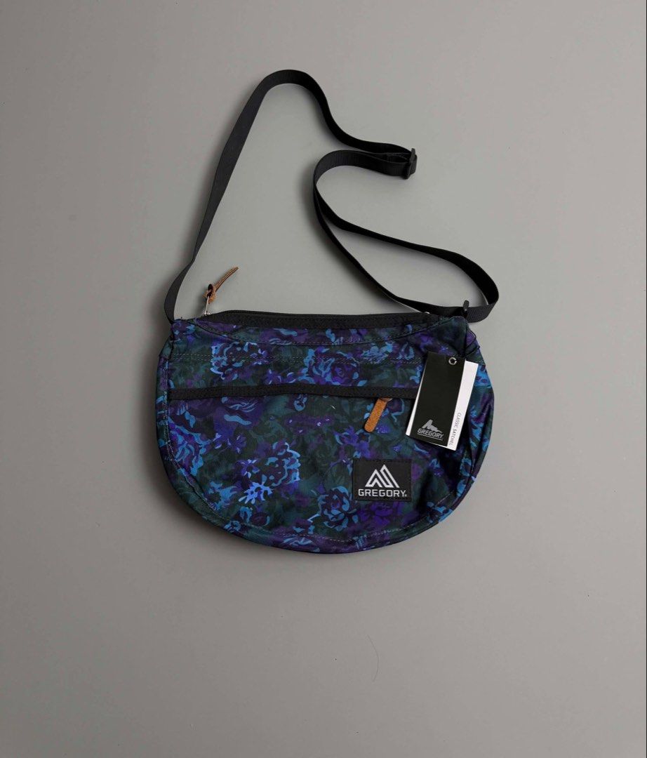 GREGORY BRANDNEW (Category: Cross-body Bags) located in Guagua. Submitted by sweetboyy (Listing ID 1465769487, Image 1). Description: GREGORY BRANDNEW SATCHELS CROSSBODY BAG PURPLE FLORAL-PATTERNED.