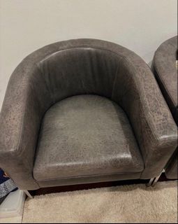 (Category: ) located in . Submitted by vintagefurnituresg (Listing ID 1465831377, Image 1). Description: .