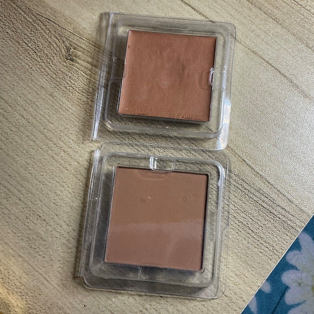 GRWM Face Card Bronzing Powder & Cream Bronzer (Category: Makeup) located in San Pedro. Submitted by clrjcksn (Listing ID 1463842923, Image 1). Description: - SOLD AS A SET ONLY - rfs: don't match my undertone - swatched and used twice only.