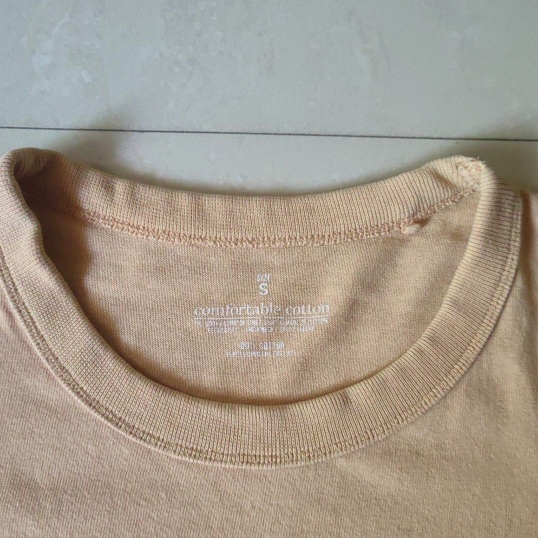 GU Bundle 'Plain Classic Shirts 100% Cotton' Unisex (Category: Tshirts & Polo Shirts ) located in Barotac Nuevo. Submitted by yorcollections (Listing ID 1465769154, Image 3). Description: GU Bundle 'Plain Classic Shirts 100% Cotton' Unisex •Comfotable Cotton 'Light Brown' Size S on tag Actual dimensions Length 25 inches Width 19 inches •Cotton Crew Neck T-shirt 'White' Size M on tag Actual dimensions Length 26.5 inches Width 19.5 inches 300php + 