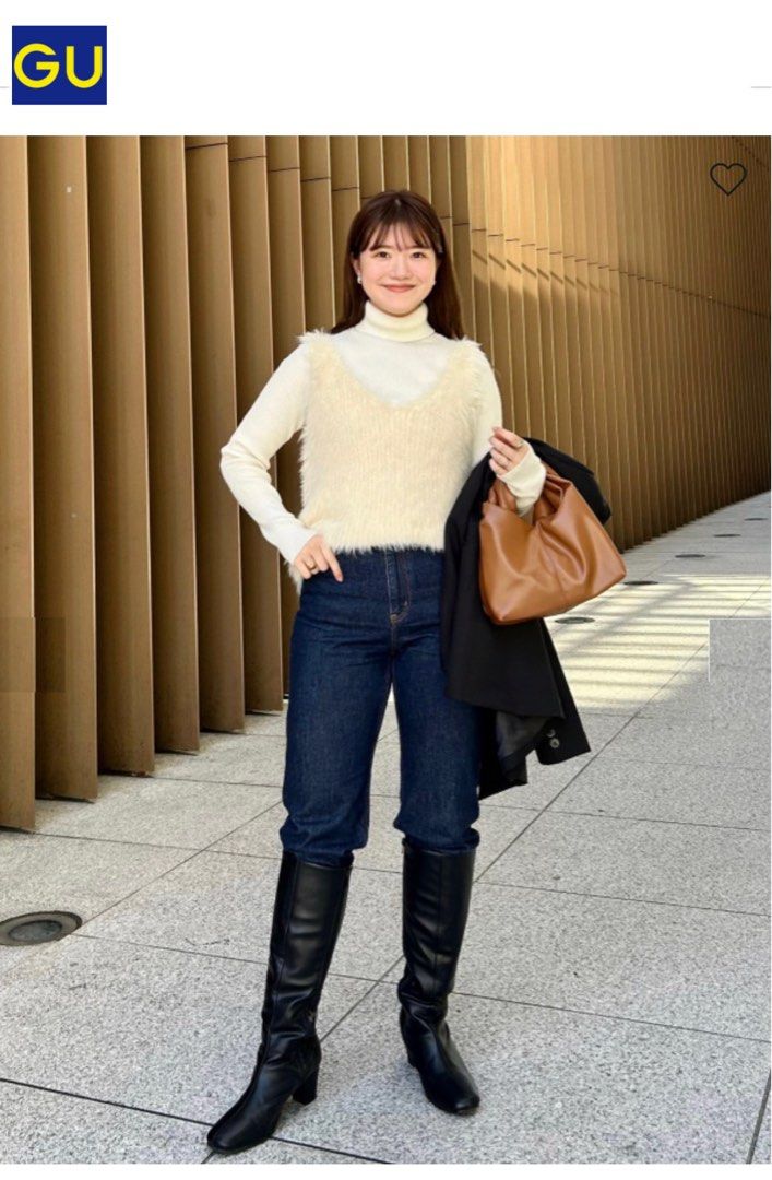 GU High-Waist Straight Jeans (Category: Jeans) located in Pasig City. Submitted by jie1031 (Listing ID 1465903614, Image 2). Description: GU High-Waist Straight Jeans Code: GU 221-338548 (21-01) Size on Tag: Small Width: 26-27 Length: 38 Color: Denim blue Material: 100% cotton Description: Like new, metal button, no flaws, no issues ₱ 450 Payment first via bank transfer BPI or BDO or Gcash * Ship via lalamove or JNT * Meet up Megamall during Mon-