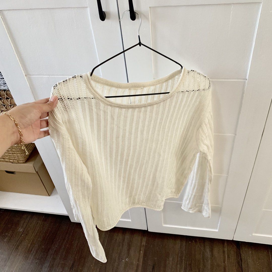 GU knitted pullover (Category: Others Tops) located in San Fernando. Submitted by mariaelykavino (Listing ID 1465794710, Image 3). Description: .