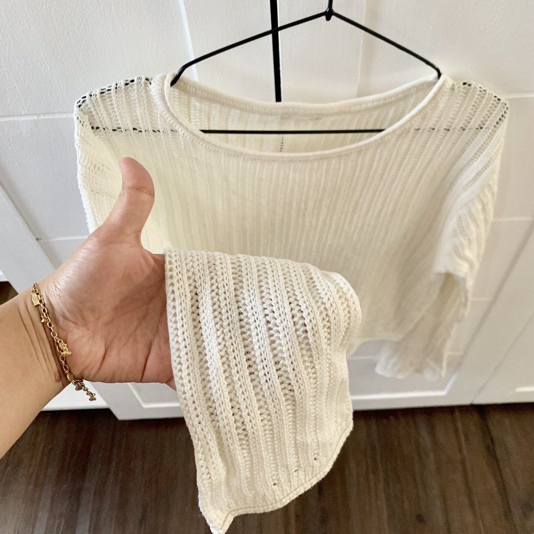GU knitted pullover (Category: Others Tops) located in San Fernando. Submitted by mariaelykavino (Listing ID 1465794710, Image 2). Description: .